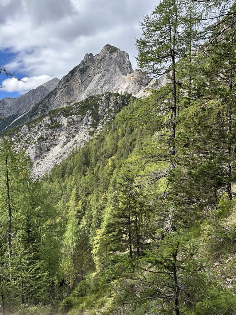 Triglavin kansallispuistoa. Kuva Lotta Vähä-Ypyä.